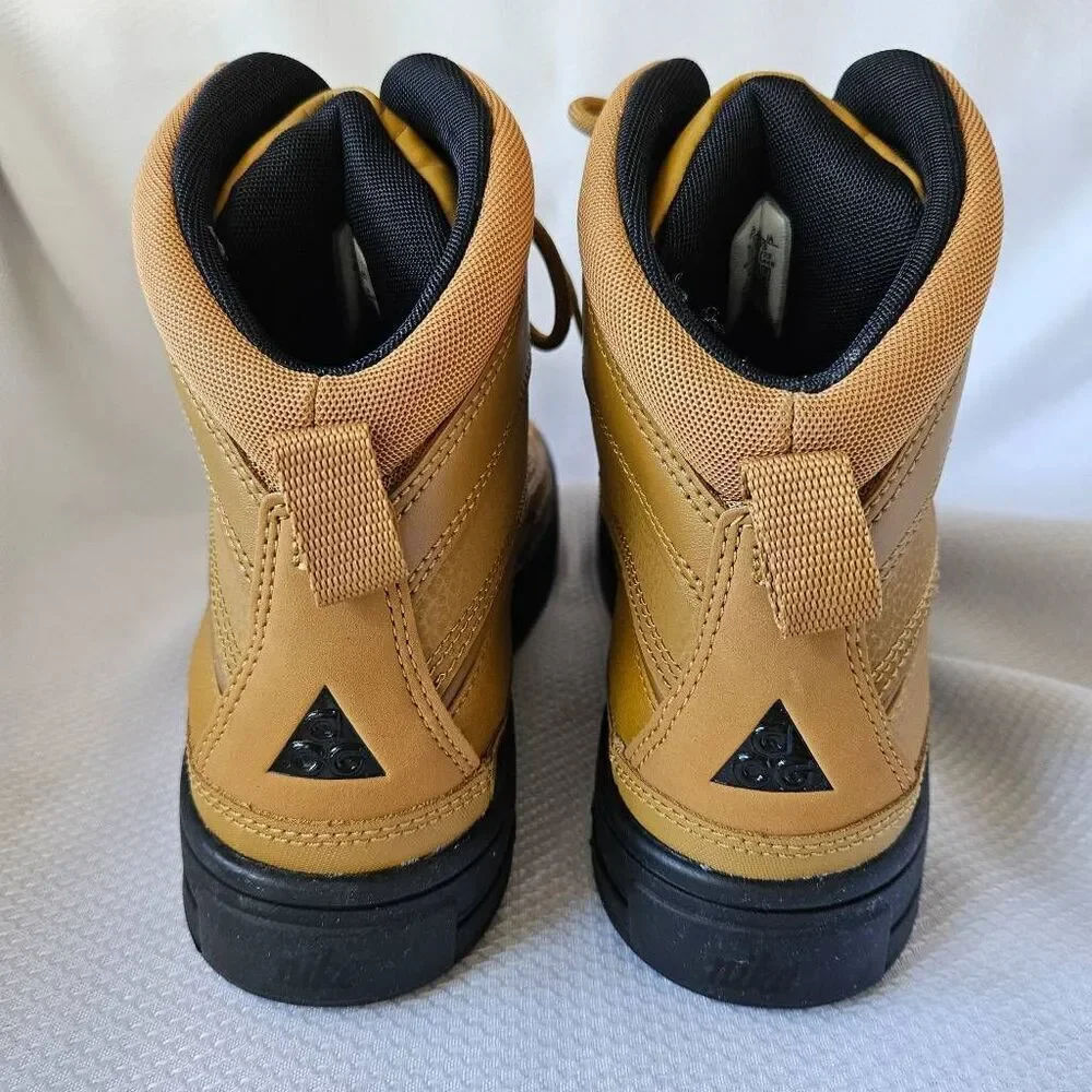 Nike Woodside 2 High Boys Sneakers Size 5.5Y in Tan